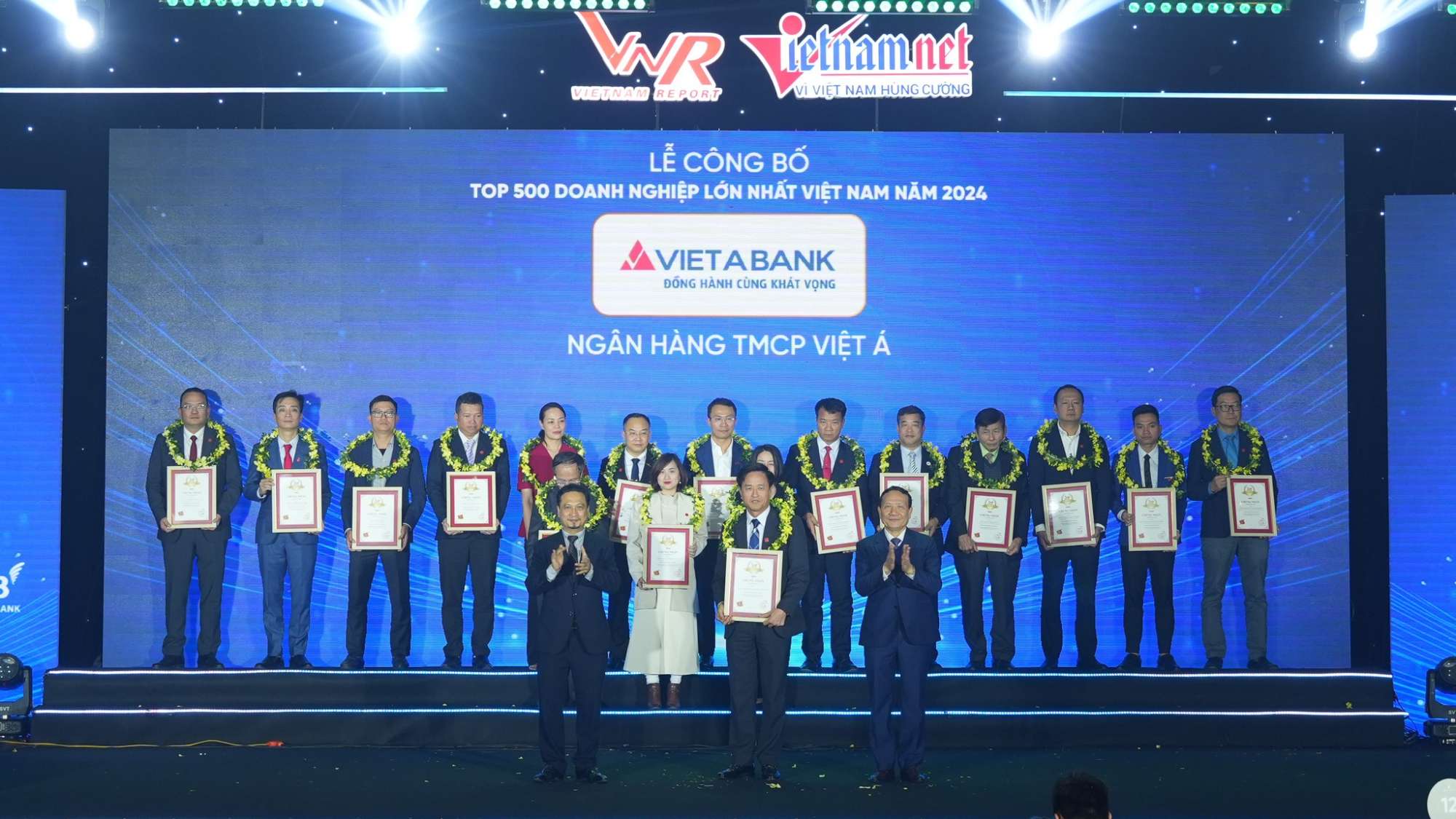 Năm thứ 9 liên tiếp VietABank nằm trong TOP 500 doanh nghiệp lớn nhất Việt Nam